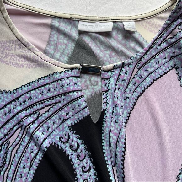 New York and Company Stretch blouse short sleeve Small Lavender, black, cream - Picture 6 of 6